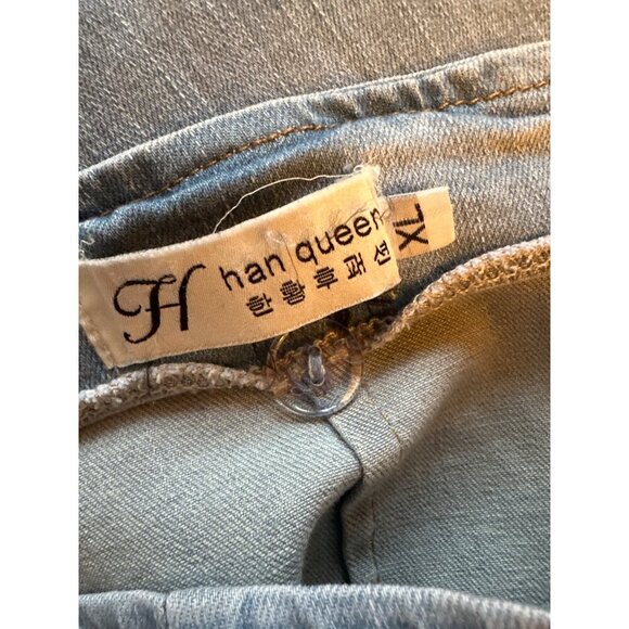 Han Queen Light Denim High-Waisted Midi Skirt With Back Slit & Zipper Closure - Picture 4 of 4